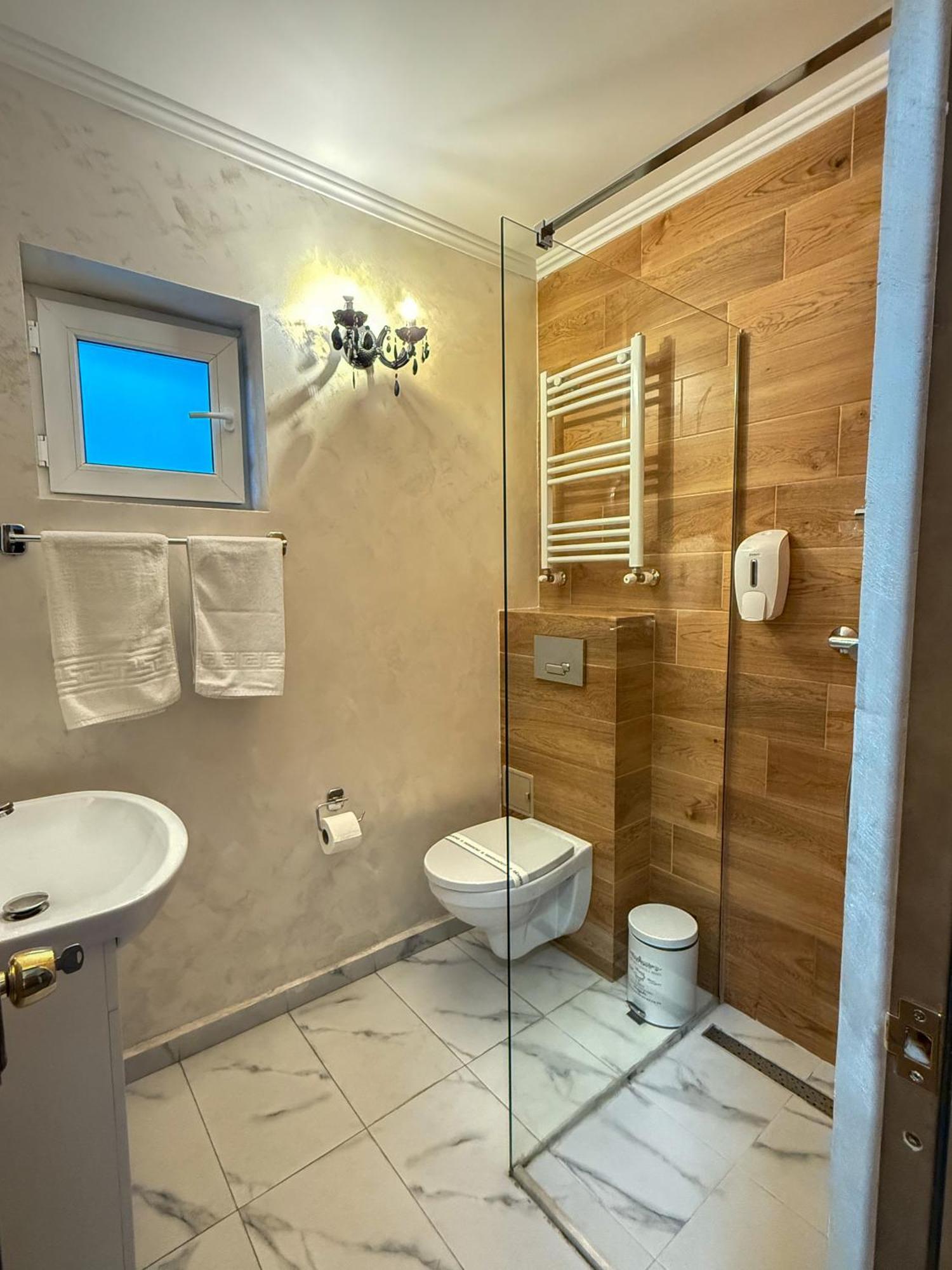 Vila Central Constanta Bagian luar foto
