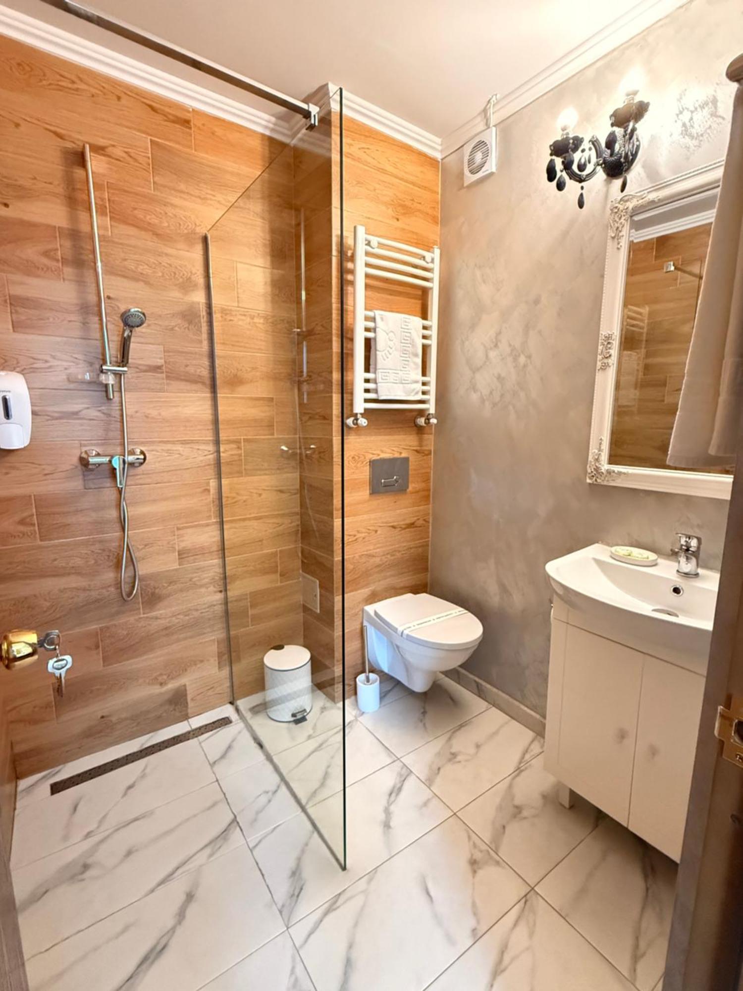 Vila Central Constanta Bagian luar foto